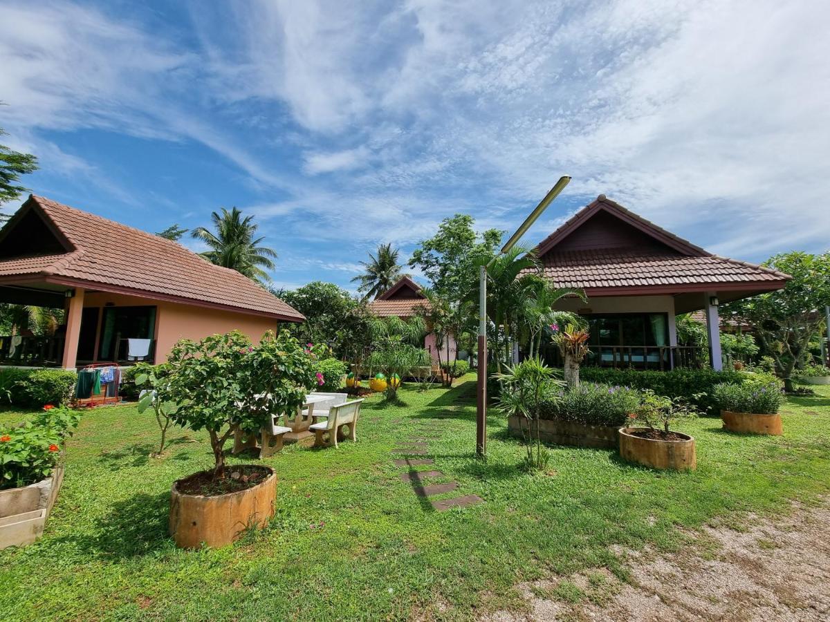 Pawarisa Resort Pathio Exterior photo