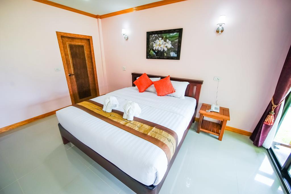 Pawarisa Resort Pathio Exterior photo