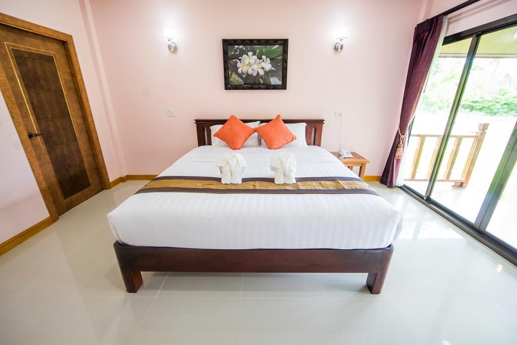 Pawarisa Resort Pathio Exterior photo